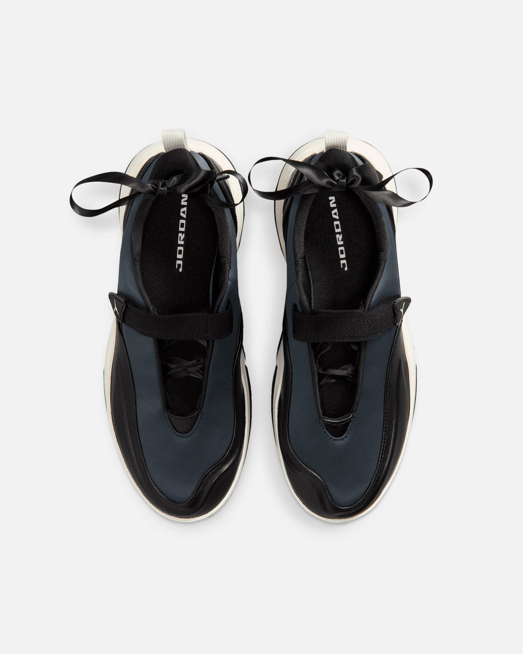 Jordan Women's Pointe Black/Sail