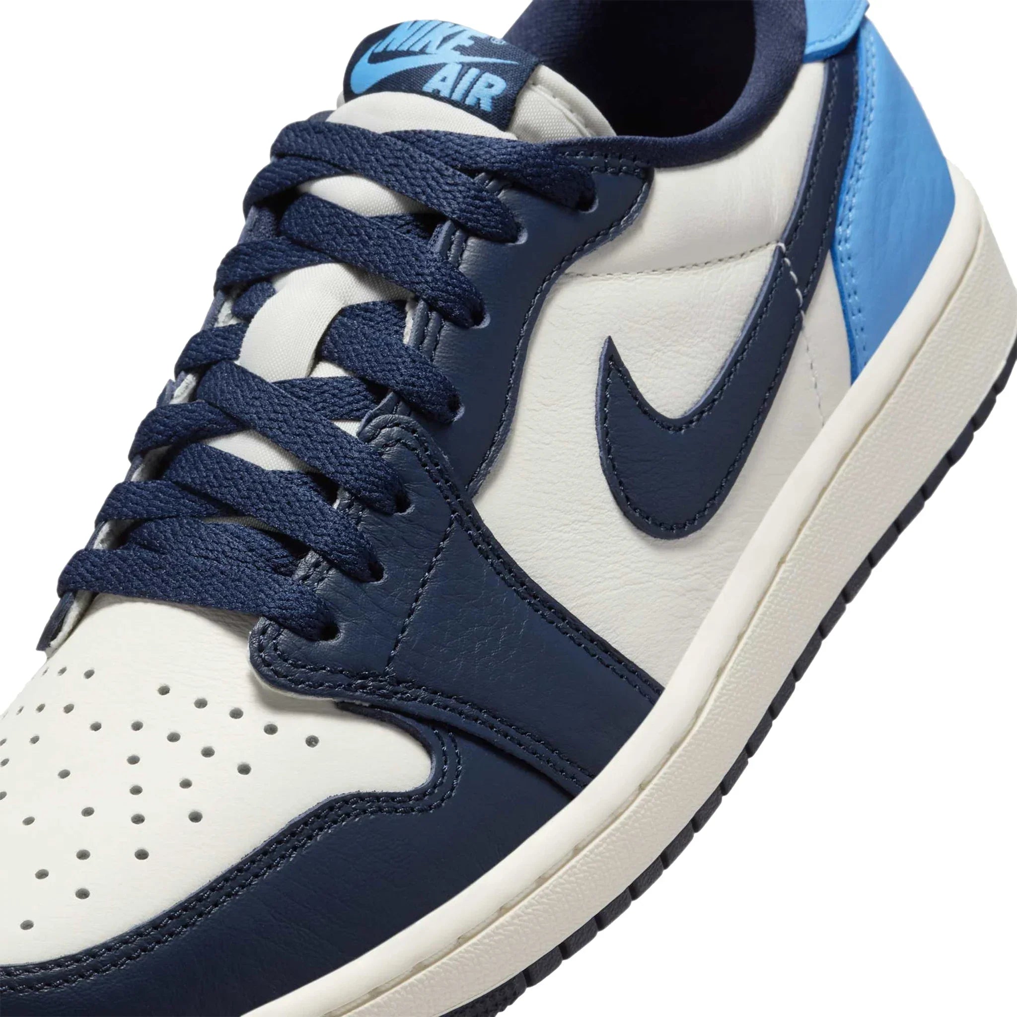 Air Jordan 1  Low OG Obsidian UNC