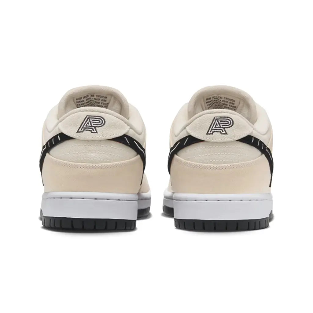 Nike SB Dunk Low 'Albino & Preto'