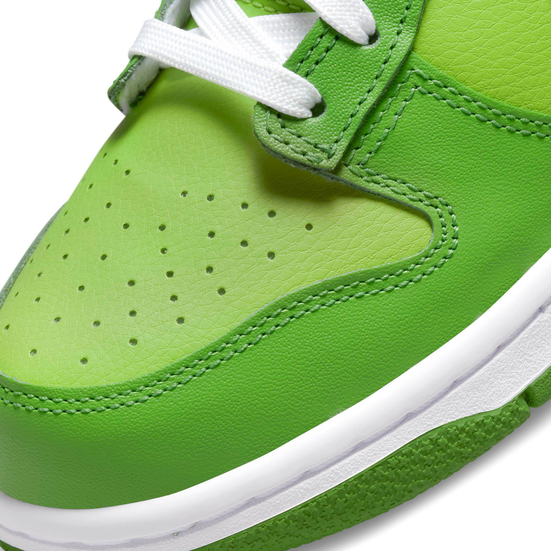 Nike Dunk Low 'Chlorophyll'
