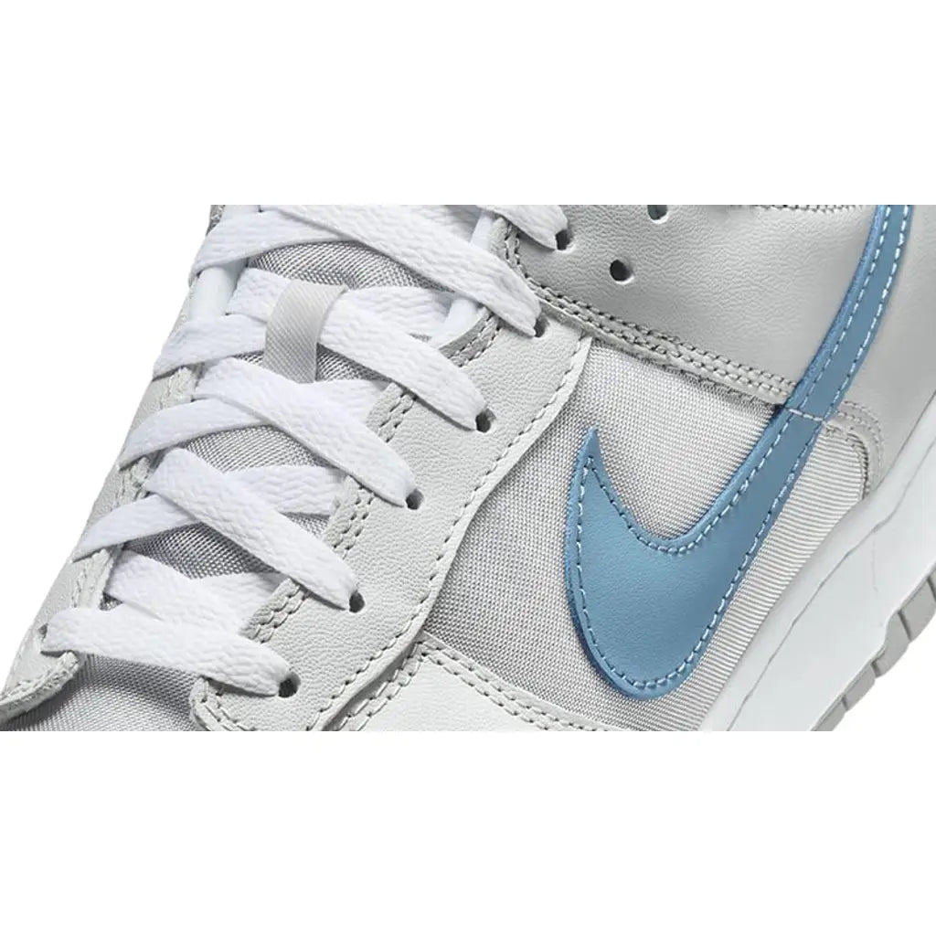 Nike Dunk Low 'Silver Surfer'